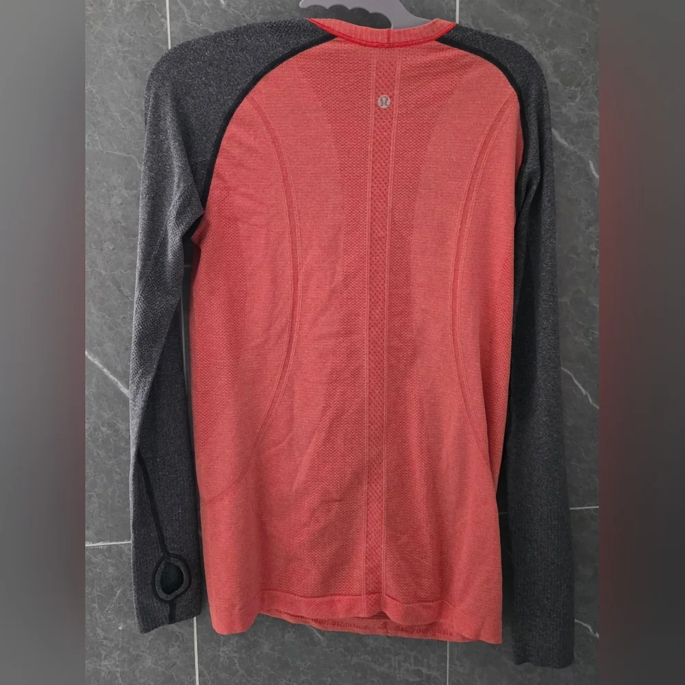 Lululemon Run: Swiftly Tech Long Sleeve Love Red / Deep Coal 8 - Picture 11 of 16